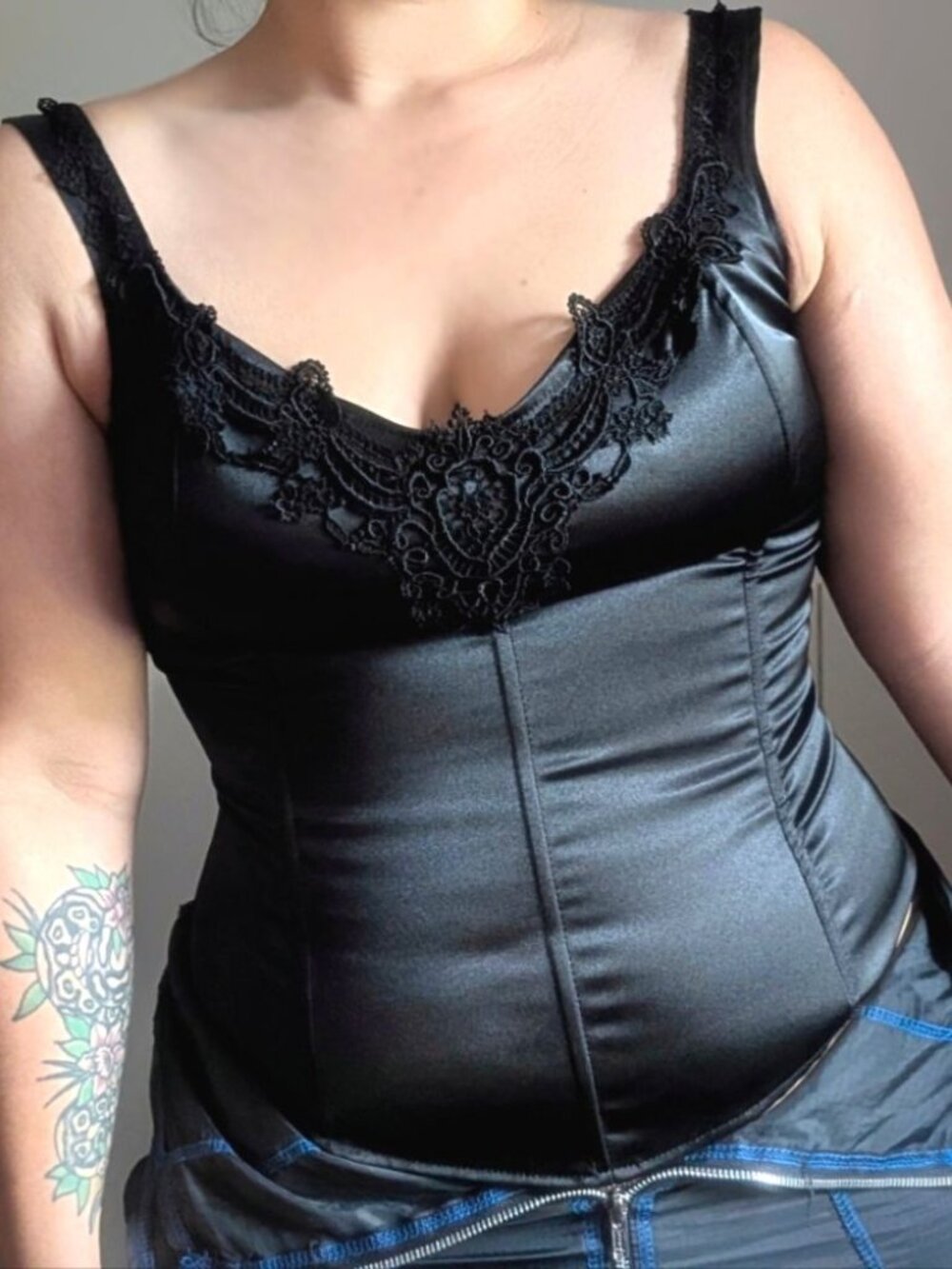 Y2K Morbid Threads Black Satin Romantic Goth Corset Vintage Hot Topic Top Large